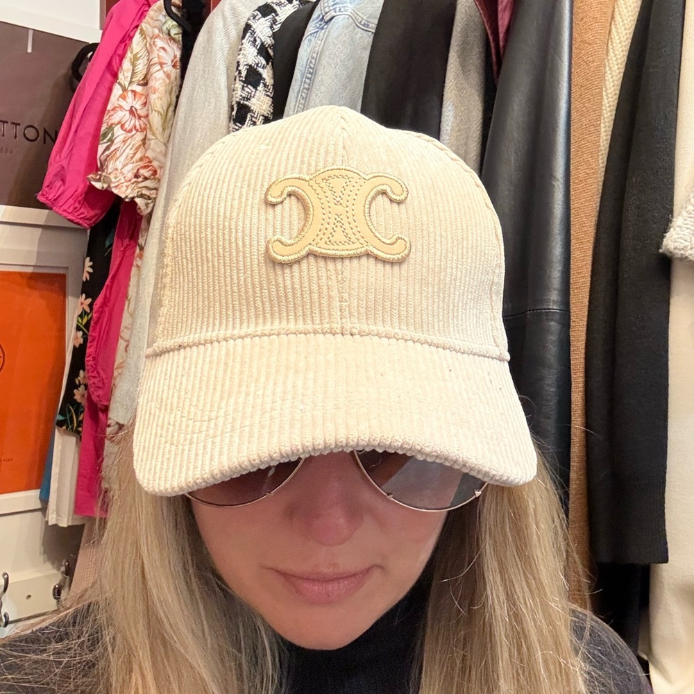 Beige Ribbed Cap with Logo